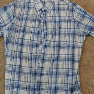 Polo long sleeve shrit.